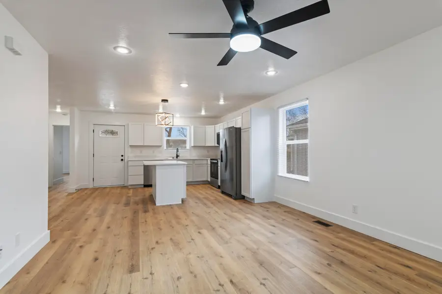 1110 S Hillcrest Avenue, Springfield, MO 65802 - Image #2