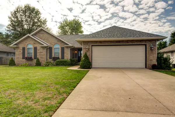 506 Cedar Lane, Willard, MO 65781