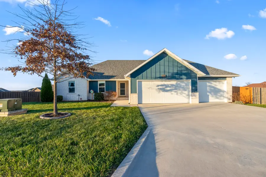 2314 W Sorrento Court, Ozark, MO 65721 - Image #2