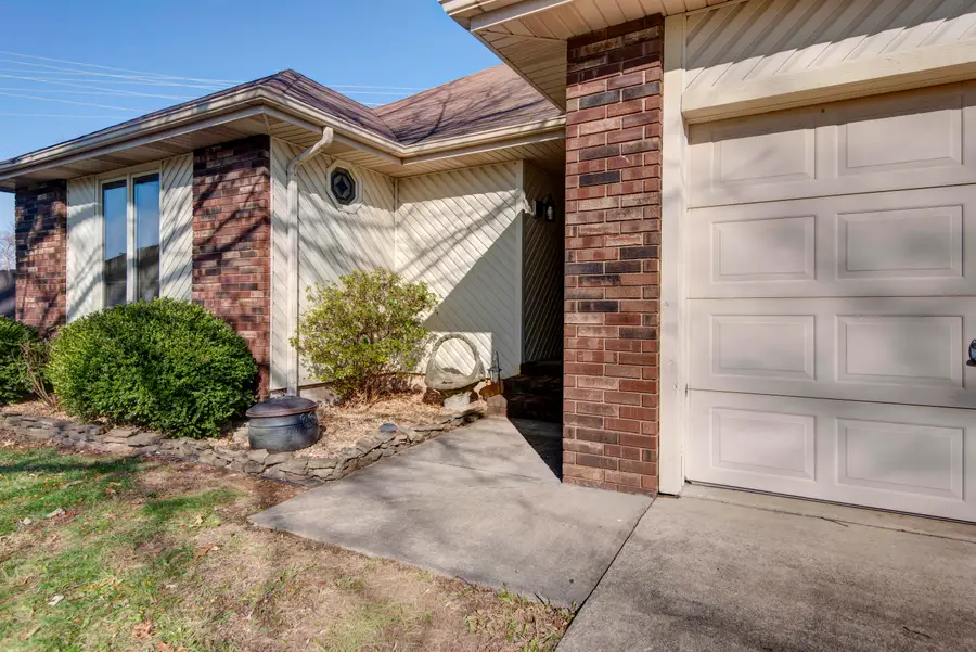 916 Fort Court, Nixa, MO 65714 - Image #3