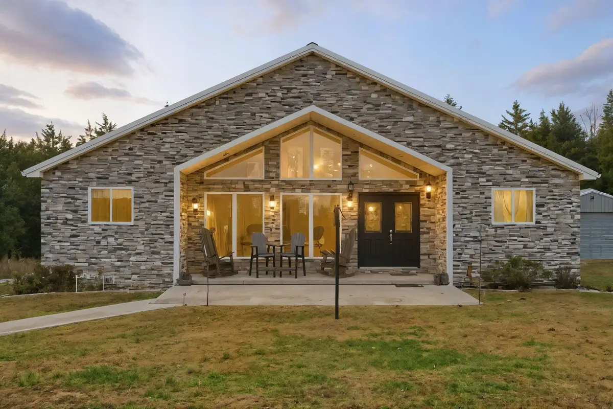 3406 S 240th Road, Louisburg, MO 65685 - Image #1