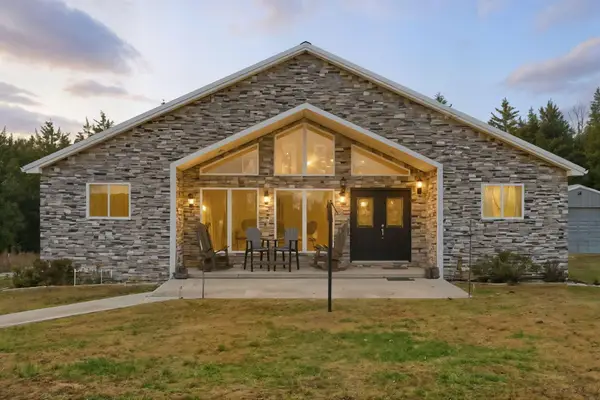 3406 S 240th Road, Louisburg, MO 65685