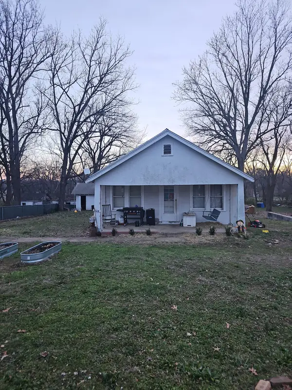 975 Missouri Avenue, West Plains, MO 65775