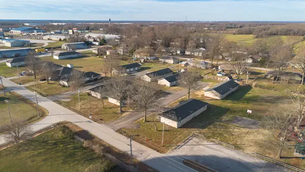 309 N Airport Road, Strafford, MO 65757