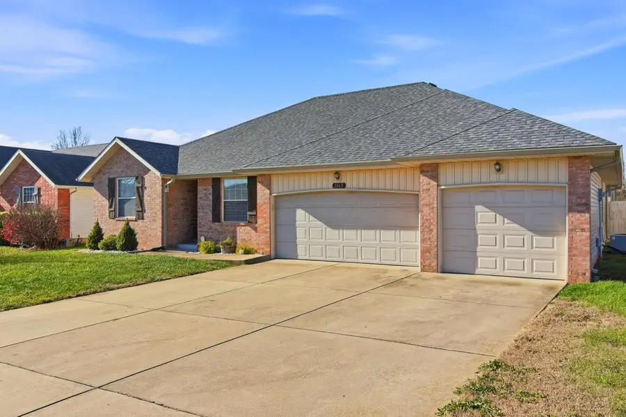1069 S Red Cedar Avenue, Springfield, MO 65802 - Image #3