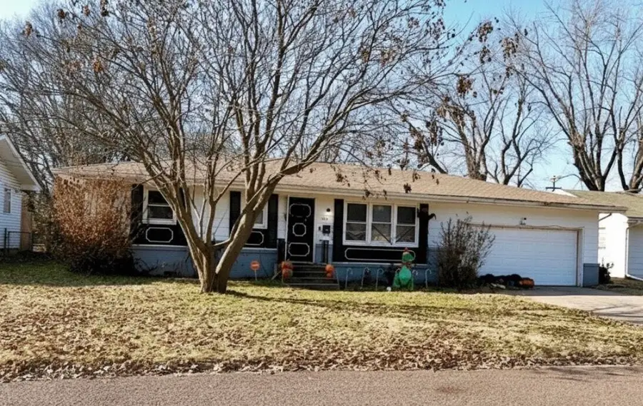 545 S Forest Court, Springfield, MO 65806 - Image #2