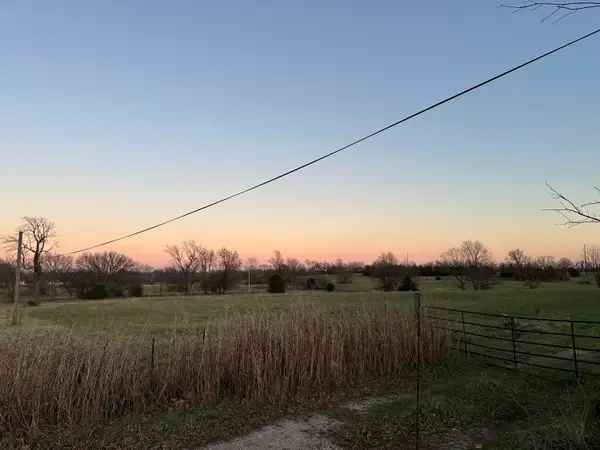 000 E Highway Oo, Strafford, MO 65757