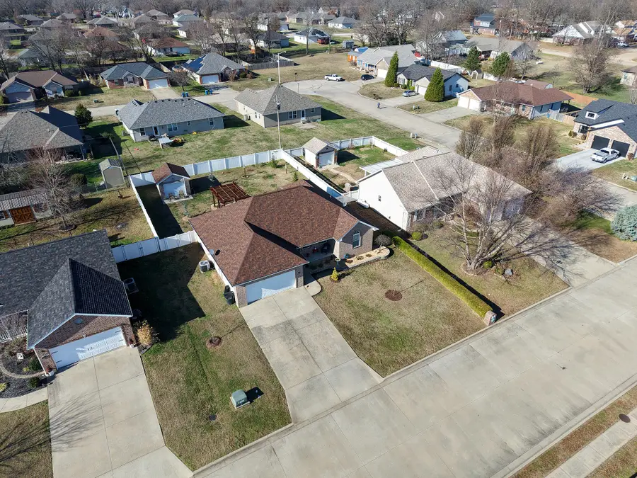 475 S Gary Avenue, Bolivar, MO 65613 - Image #3