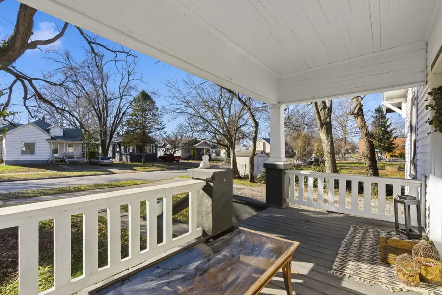 911 W Scott Street, Springfield, MO 65802 - Image #2