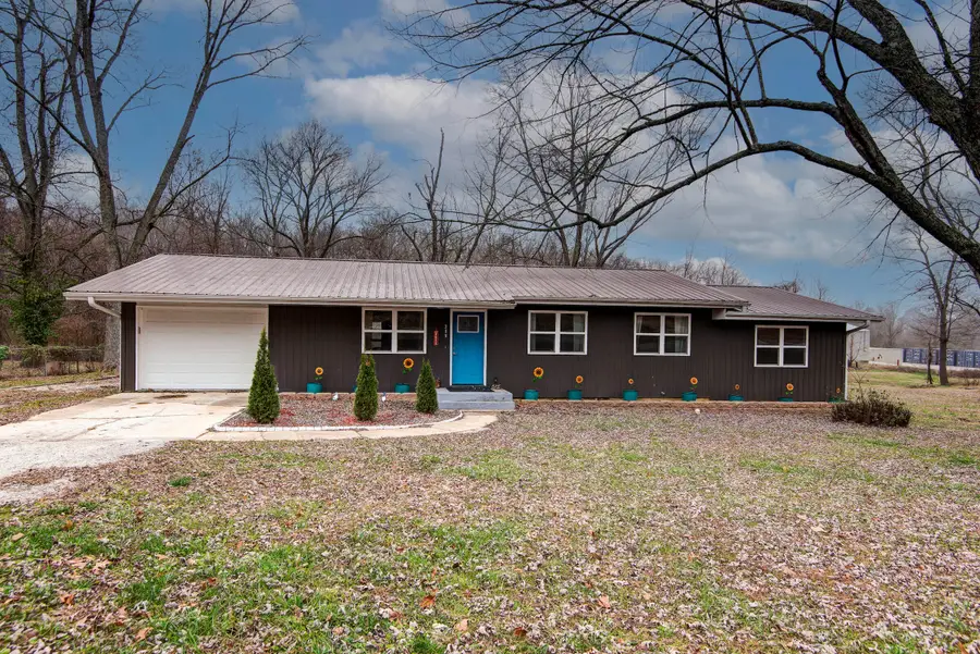 309 Southview Avenue, Ava, MO 65608 - Image #2