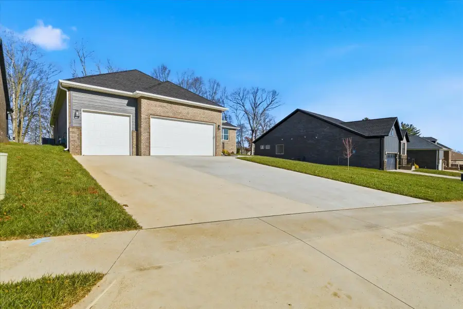 5569 E Wild Horse Drive, Springfield, MO 65802 - Image #3
