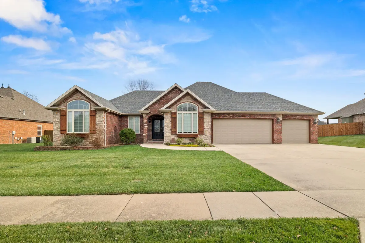 956 E Grace Street, Republic, MO 65738 - Image #1