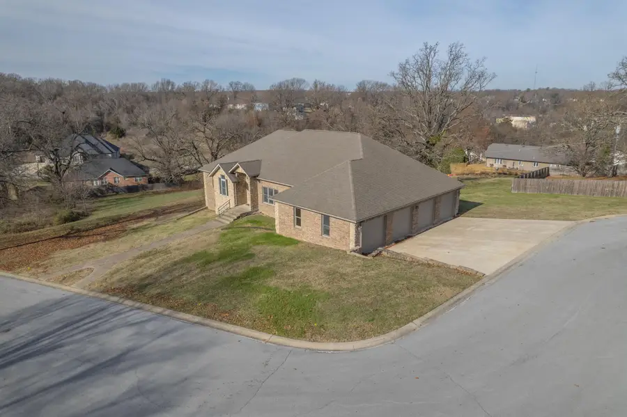 1026 Sherry Drive, Neosho, MO 64850 - Image #3
