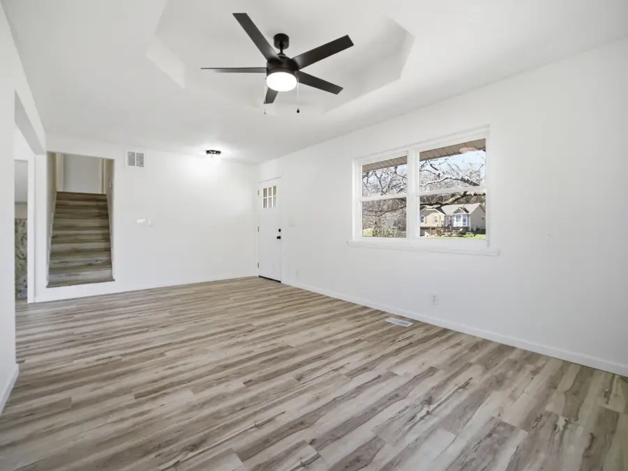 1106 S 3rd Avenue, Ozark, MO 65721 - Image #3