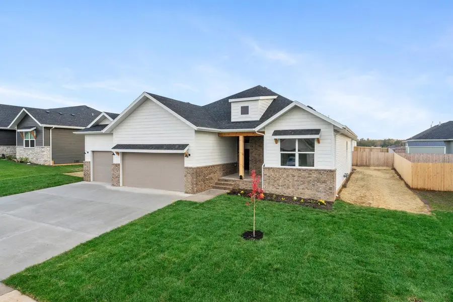 697 S Reaghan Lane, Republic, MO 65738 - Image #2