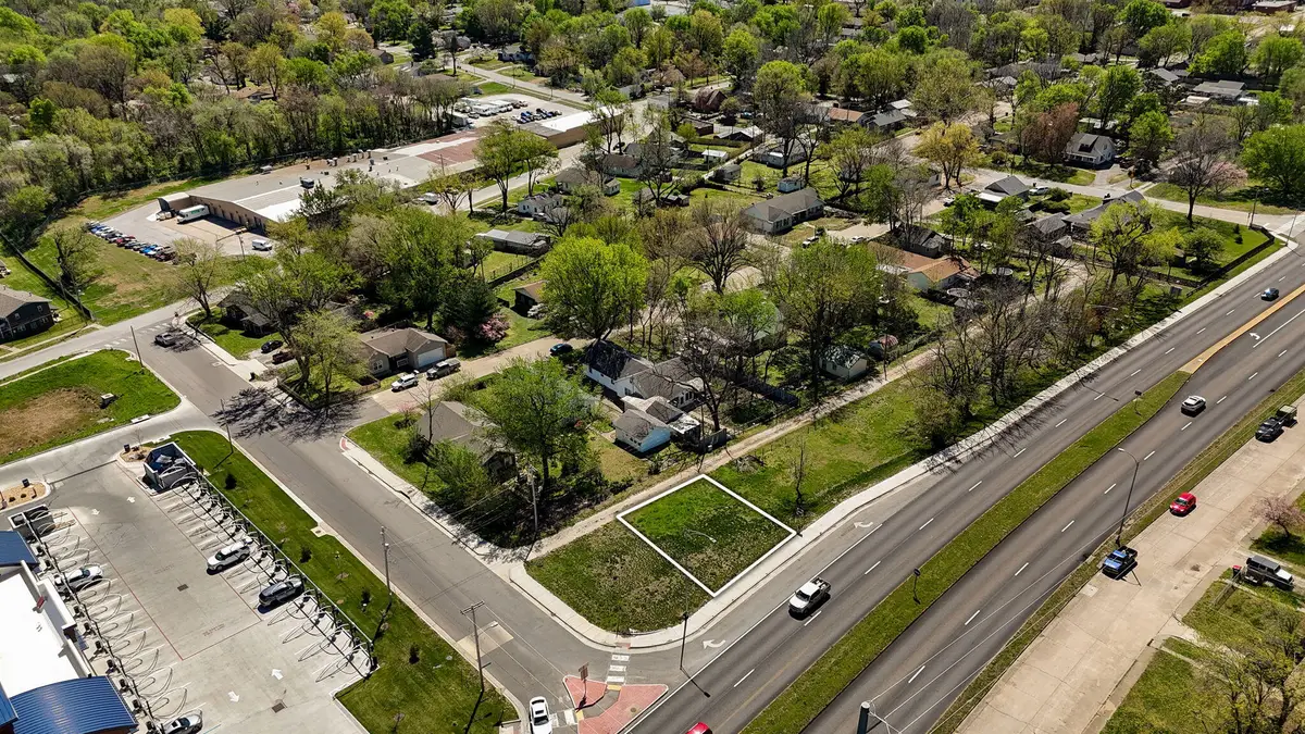 2250 N Kansas Kxpy Expressway, Springfield, MO 65803 - Image #1