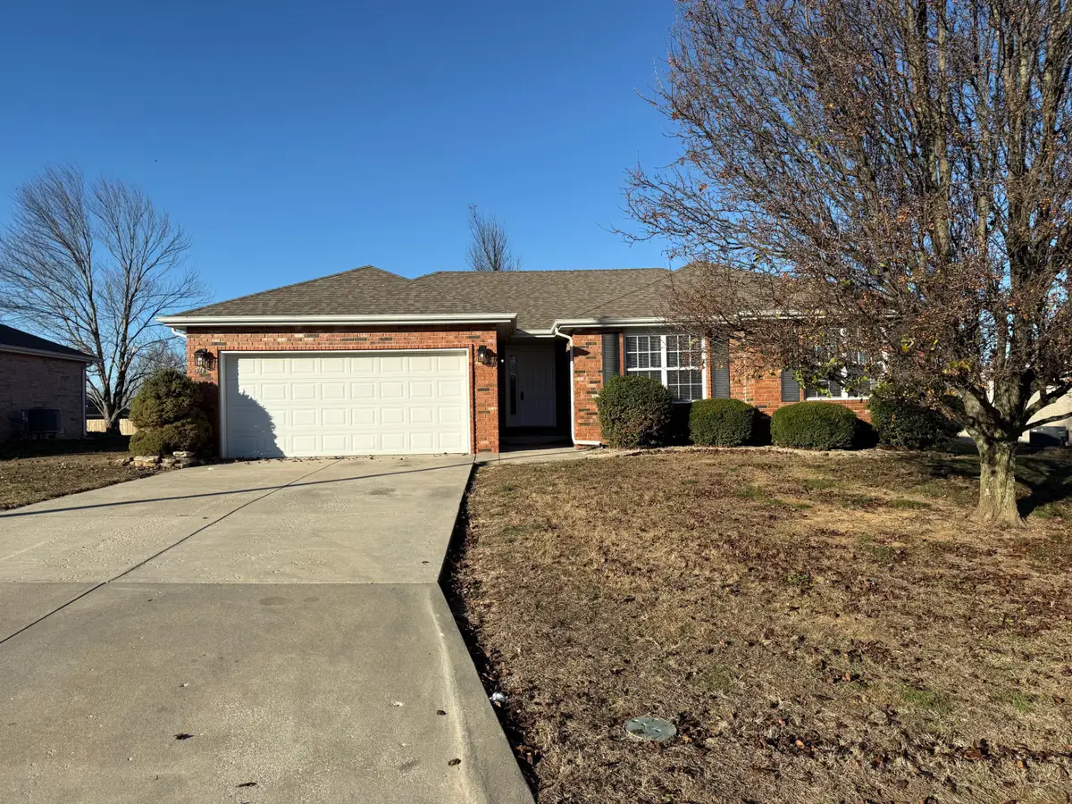 5717 S Shiloh Battle Court, Brookline, MO 65619 - Image #1