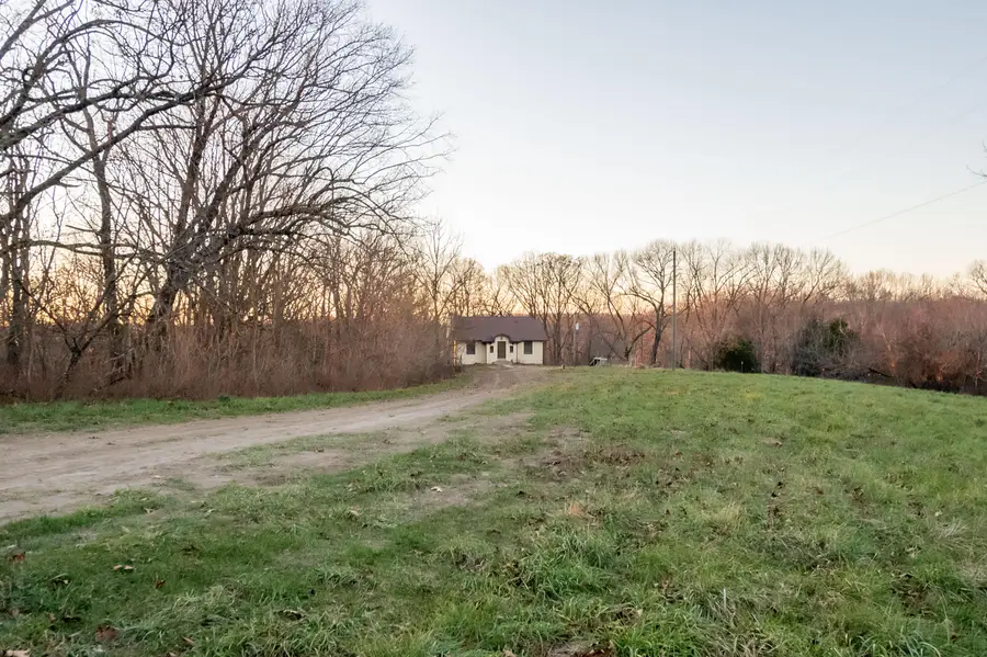 21033 State Highway 86, Cassville, MO 65625 - Image #3