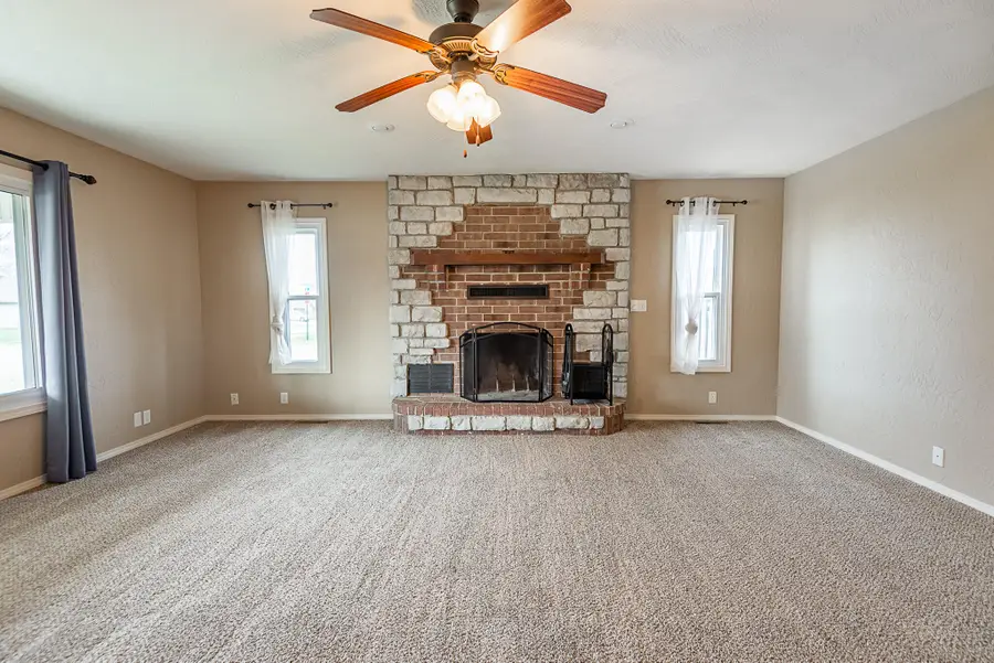 4424 S Farm Road 125, Springfield, MO 65810 - Image #2