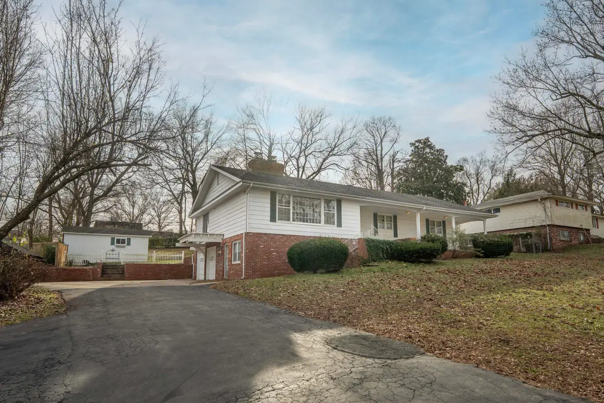 4152 E Cherry Crest Lane, Springfield, MO 65809 - Image #1