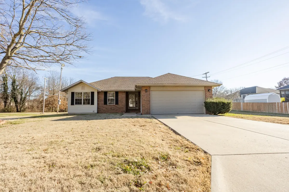 802 S Fountain Avenue, Republic, MO 65738 - Image #1