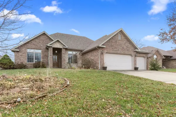 3774 W Suzanne Street, Battlefield, MO 65619