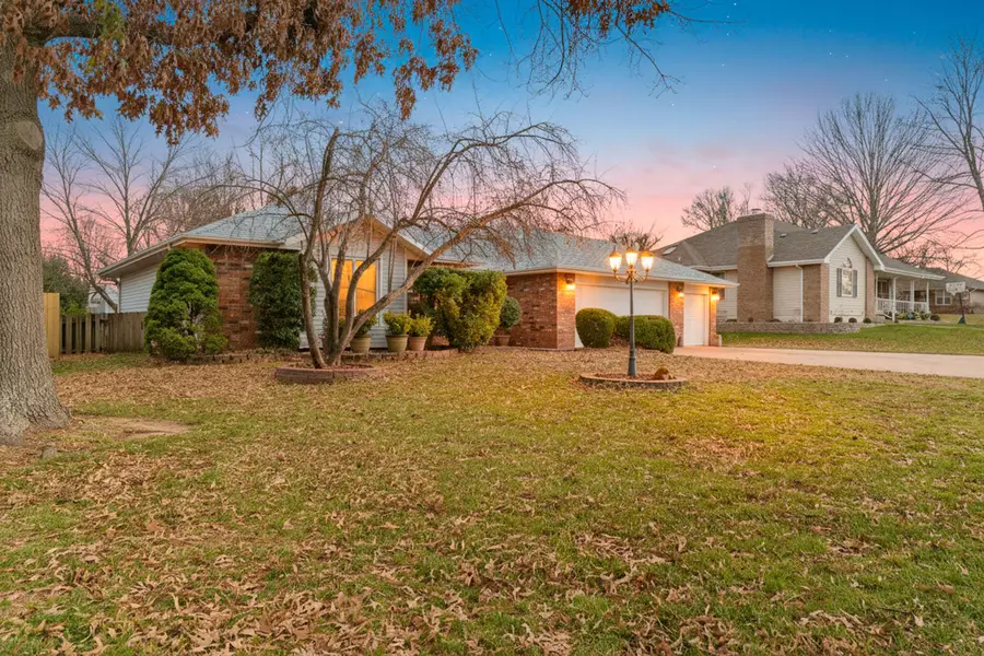 204 N Meadow Street, Nixa, MO 65714 - Image #2