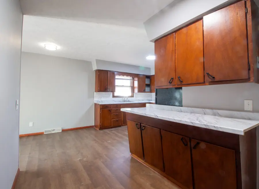 1107 S Weaver Avenue, Springfield, MO 65807 - Image #3