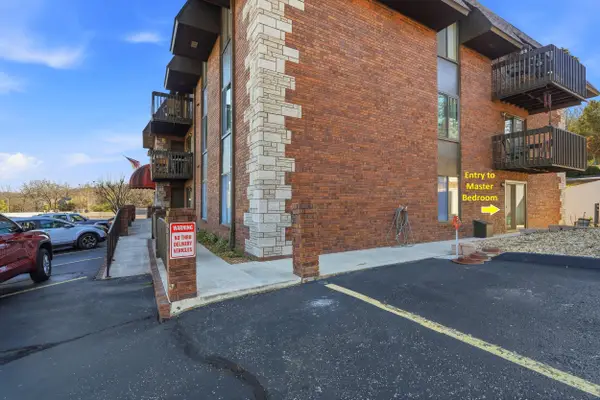 180 Wilshire Drive #88, Hollister, MO 65672