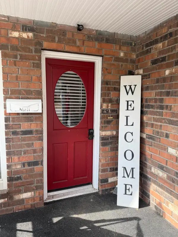 411 N College Avenue, Republic, MO 65738