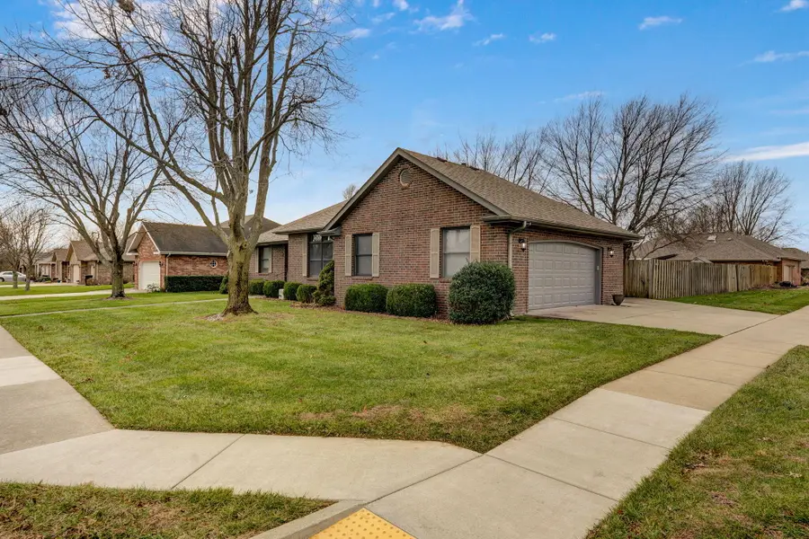 3559 S Swan Avenue, Springfield, MO 65807 - Image #3