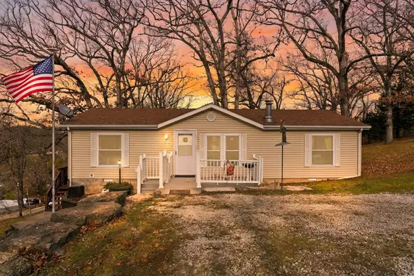 30 Hidden Bluff Road, Blue Eye, MO 65611