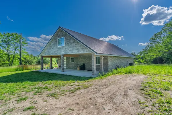 10481 N Farm Rd 149, Pleasant Hope, MO 65725