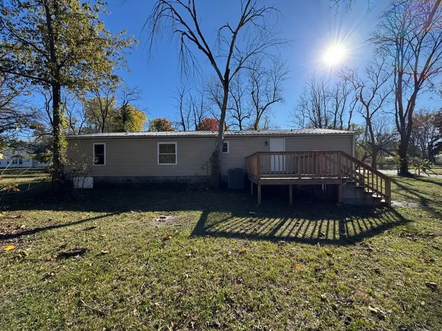 601 E Floral Street, Nevada, MO 64772 - Image #2