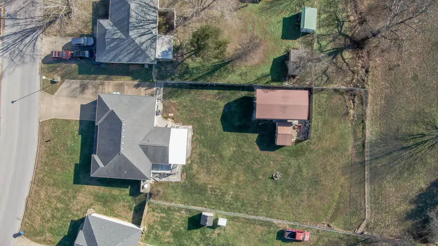 605 S Sunmeadow Drive, Strafford, MO 65757 - Image #2