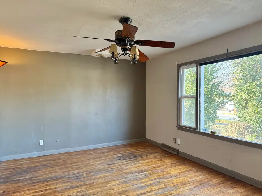 2822 E Cherry Street, Springfield, MO 65802 - Image #2