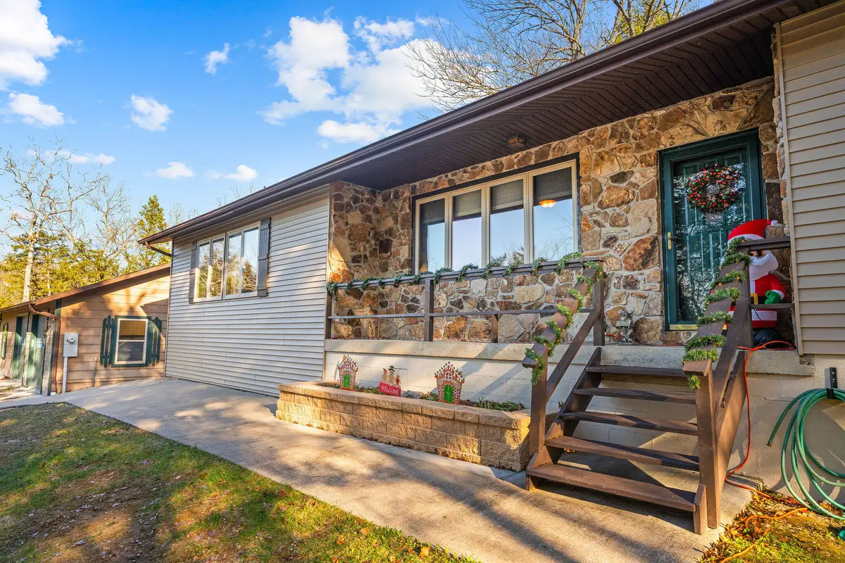 845 Alyeska Point Road, Lampe, MO 65681 - Image #1