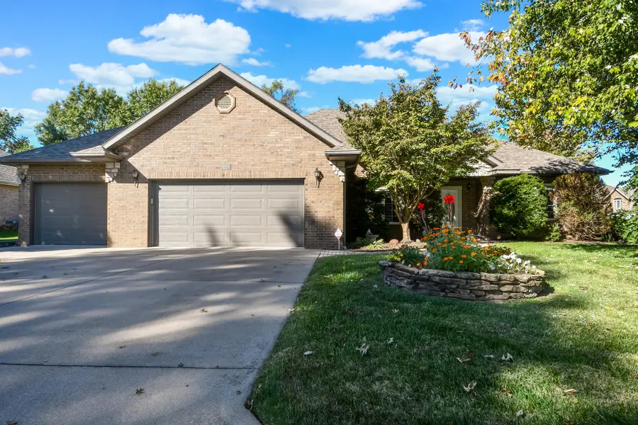 609 N Elderberry Lane, Nixa, MO 65714 - Image #2