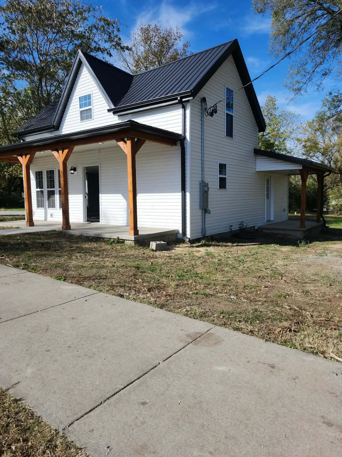 203 E Madison Street N, Buffalo, MO 65622 - Image #1