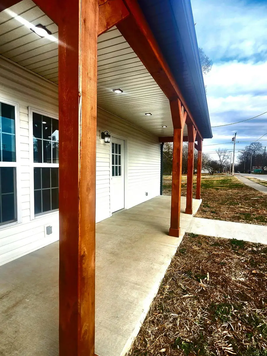 203 E Madison Street N, Buffalo, MO 65622 - Image #2