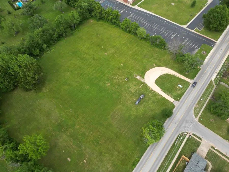 319 E Farm Rd 182, Springfield, MO 65810 - Image #3