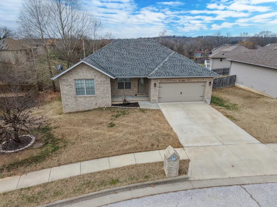 1403 N Farmington Drive, Ozark, MO 65721 - Image #2