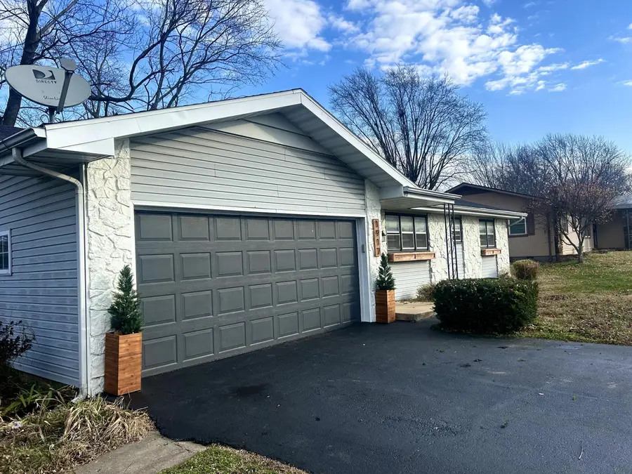 1917 E Smith Street, Springfield, MO 65803 - Image #2