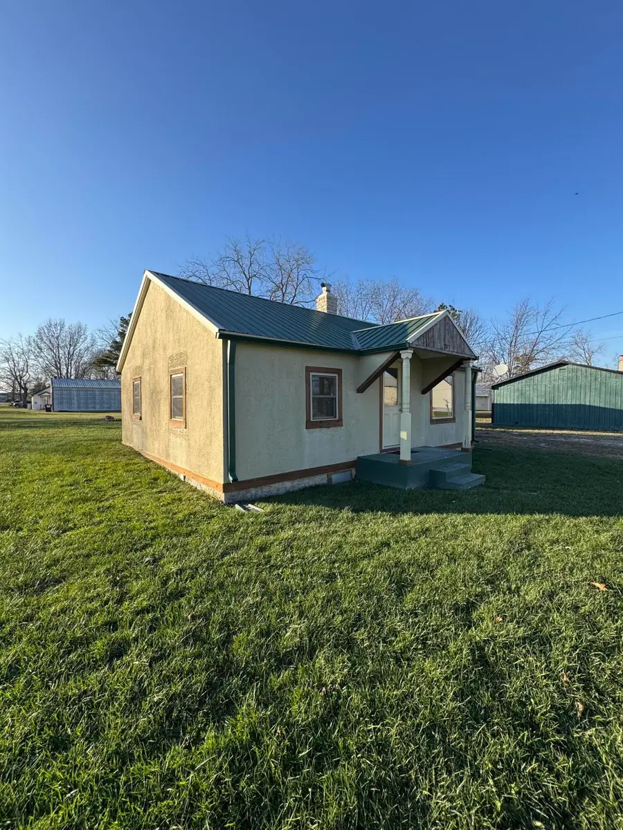 203 S Division Street, Seymour, MO 65746 - Image #3