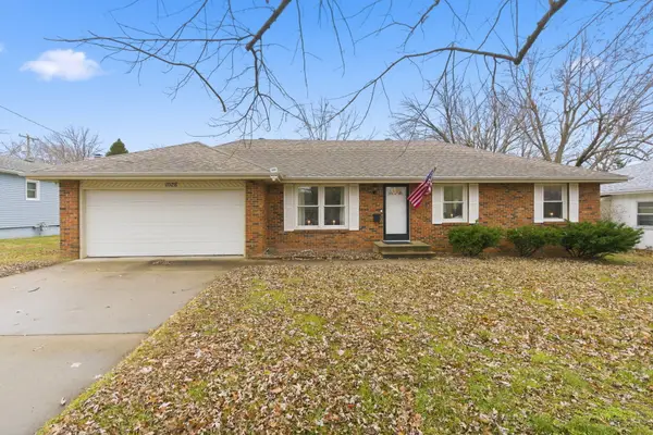 1028 E Greenwood Street, Springfield, MO 65807