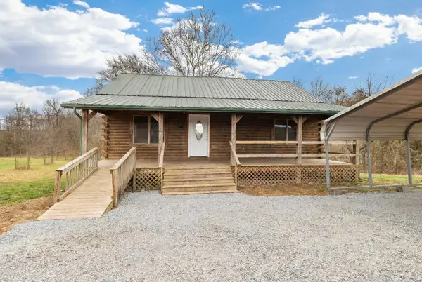 15562 Lawrence 1170, Aurora, MO 65605