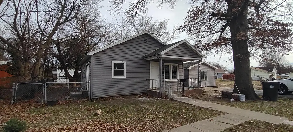 722 Wilson Avenue, Aurora, MO 65605 - Image #1