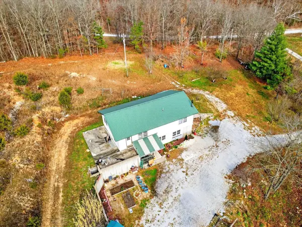 6535 Farm Road 1245, Aurora, MO 65605