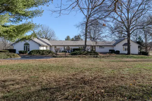 3332 S Farm Road 187, Springfield, MO 65809