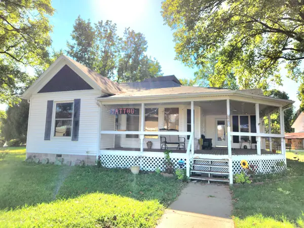 1418 Cherokee Avenue, Seneca, MO 64865